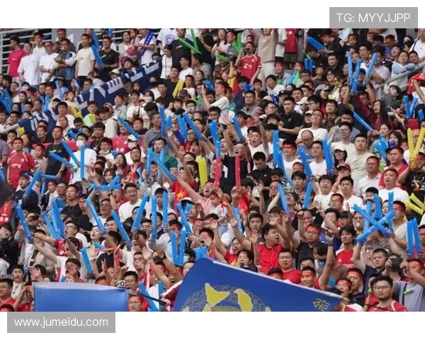 徐州奥体中心迎来30336名观众热烈观看苏超14决赛精彩对决